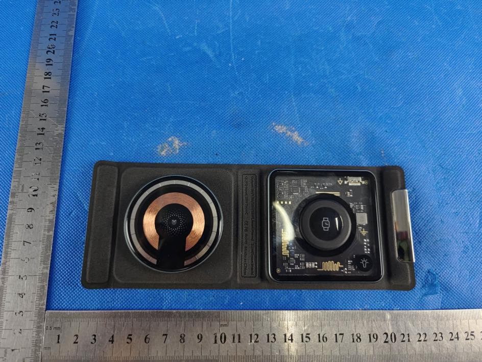 Wireless Charger - FCC ID 2APQD-F26 - Shenzhen Aodehong Electronic Technology Co.,Ltd (2)