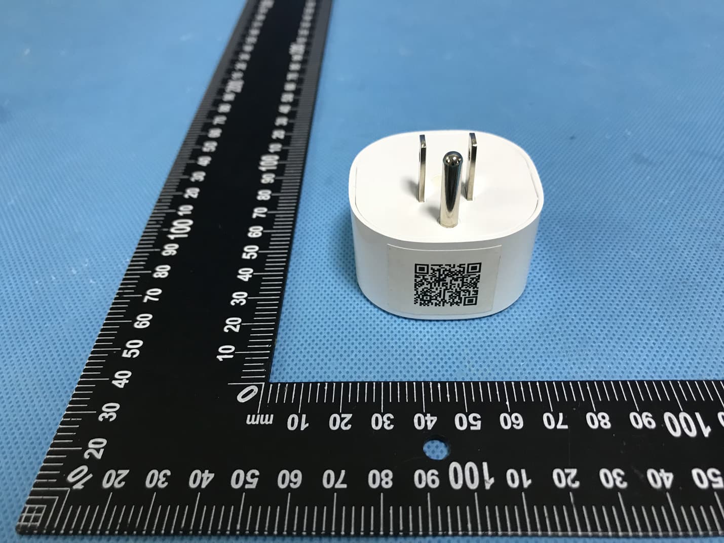 Smart Plug - FCC ID 2APQV-BHP120 - Brilliant Home Technology Inc (2)