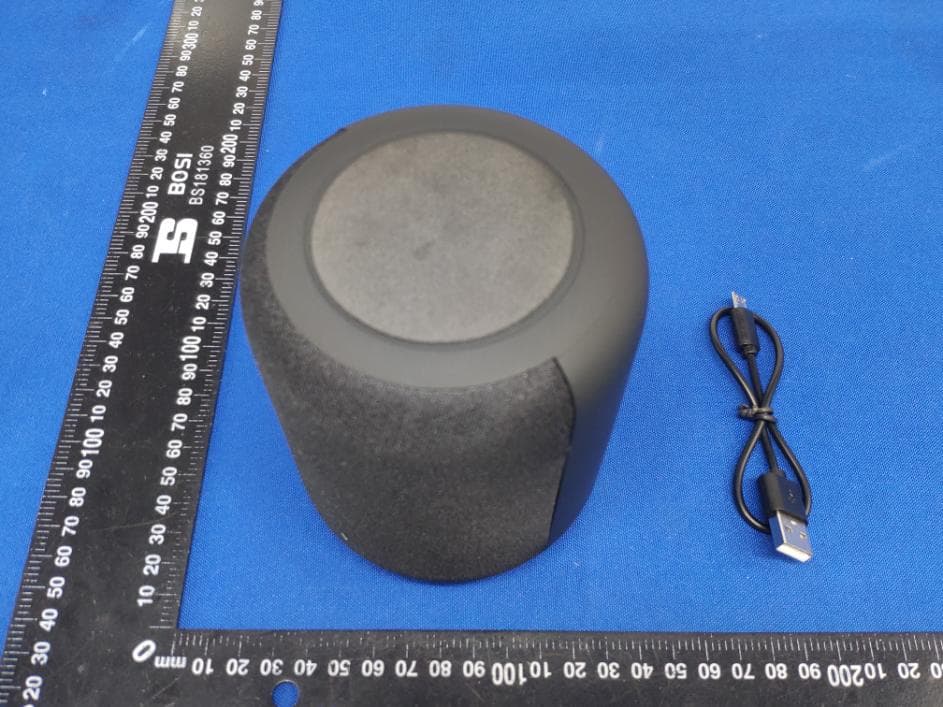 Bluetooth Speaker with Wireless Charging - FCC ID 2APU8CQL1670-C - Conquer Industry Co., Ltd (2)