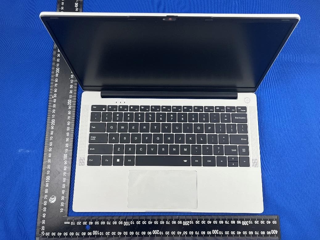 LAPTOP - FCC ID 2APUQ-W14118GP - Hunan Greatwall Computer System Co.,Ltd (3)