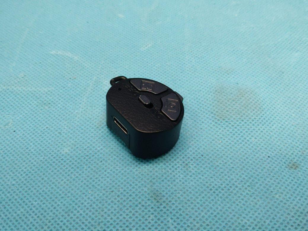 P65 Mini Selfie Stick Tripod - FCC ID 2APVH-P65 - Shenzhen Funsnap Technology Co.,Ltd (2)