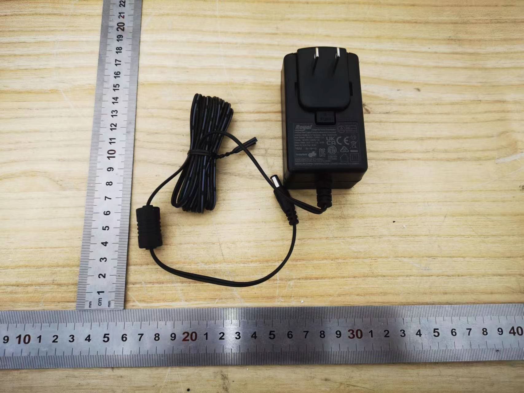 PAC-MANIATM LEGACY WITH RISER ARCADE1UP - FCC ID 2APXHPABALE - WF TASTEMAKERS TRADING LIMITED