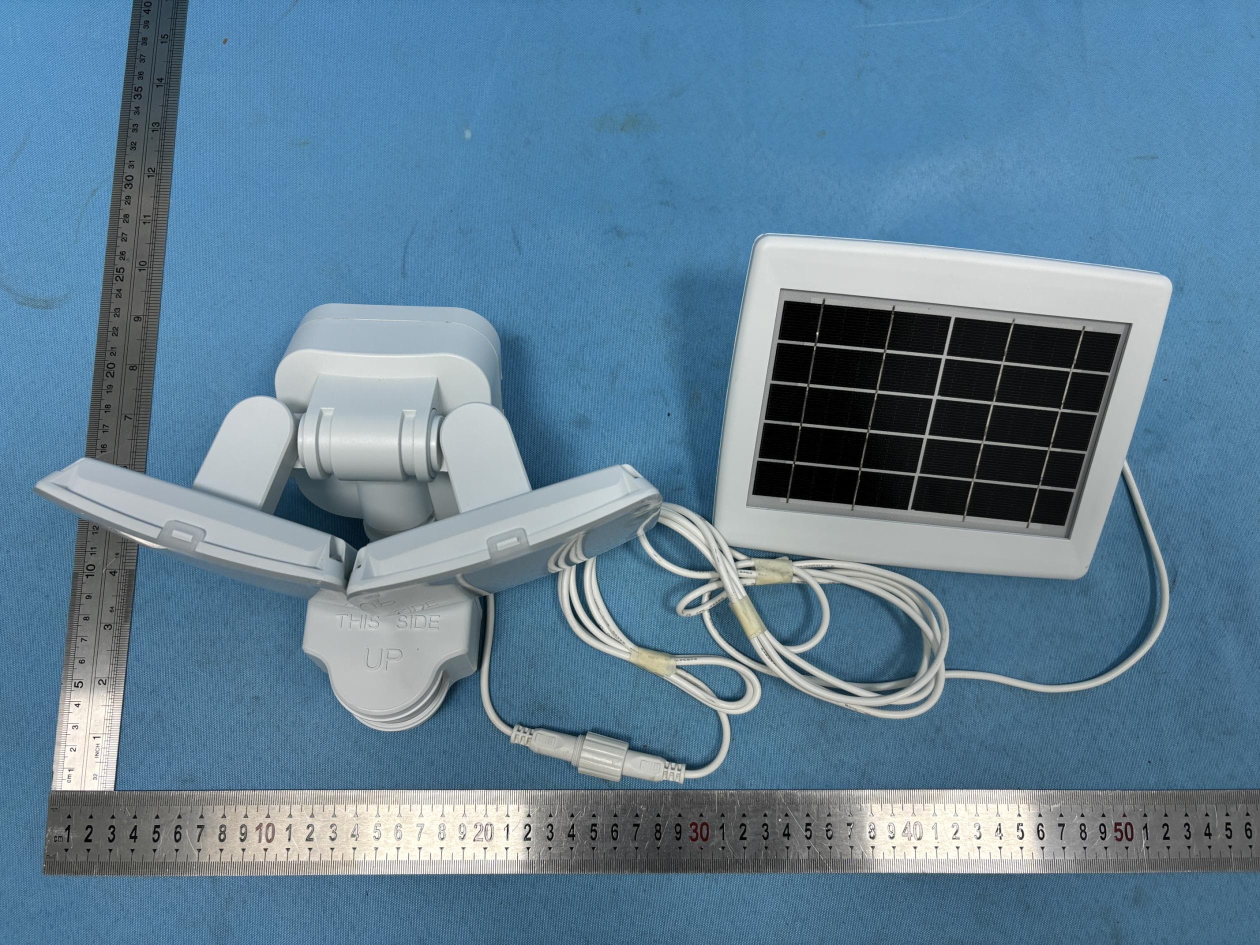 LINKABLE SOLAR FLOOD LIGHT 1000L WHT - FCC ID 2APYD-DFI-0654LK - Novolink Inc.