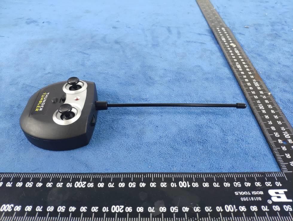 Toy RC Monster Spinning Car - FCC ID 2APYEHB2020A27 - Huabo Smart Living Technology Co.,Ltd. (4)