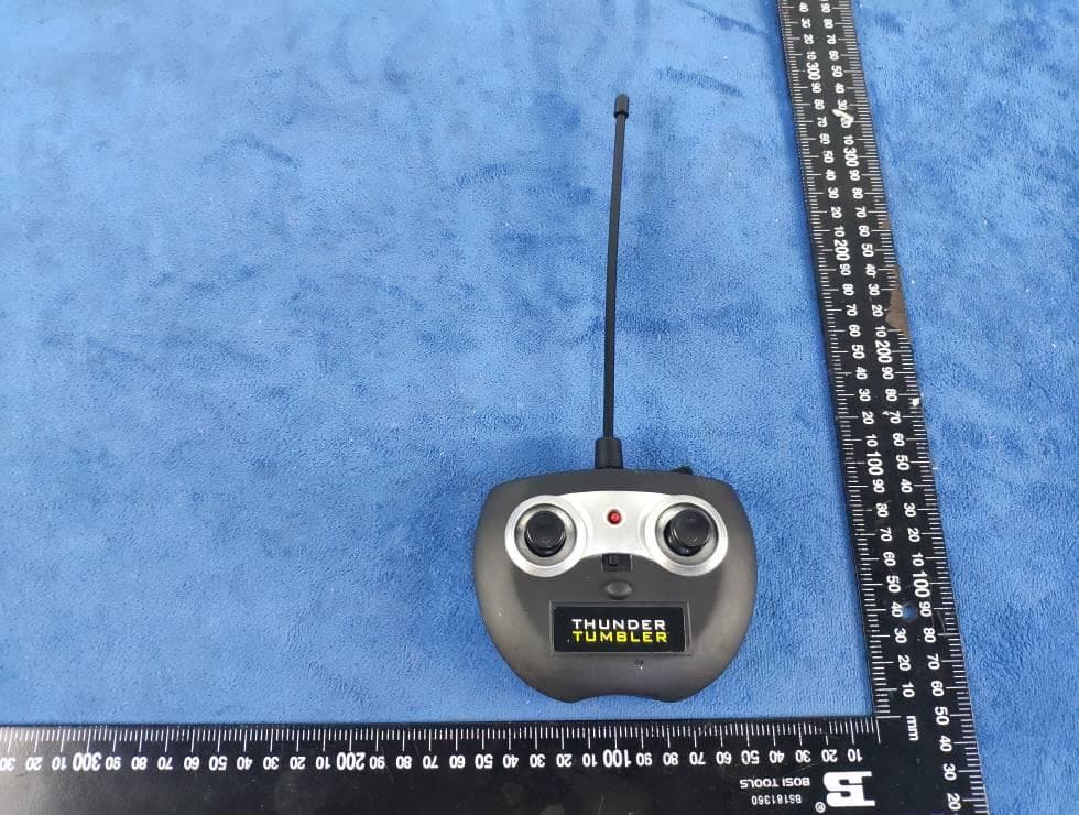 Toy RC Monster Spinning Car - FCC ID 2APYEHB2020A27 - Huabo Smart Living Technology Co.,Ltd.