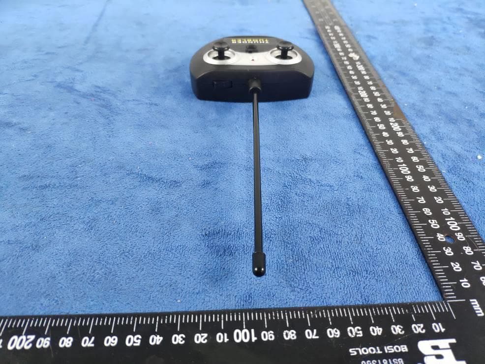 Toy RC Monster Spinning Car - FCC ID 2APYEHB2020A49 - Huabo Smart Living Technology Co.,Ltd. (3)