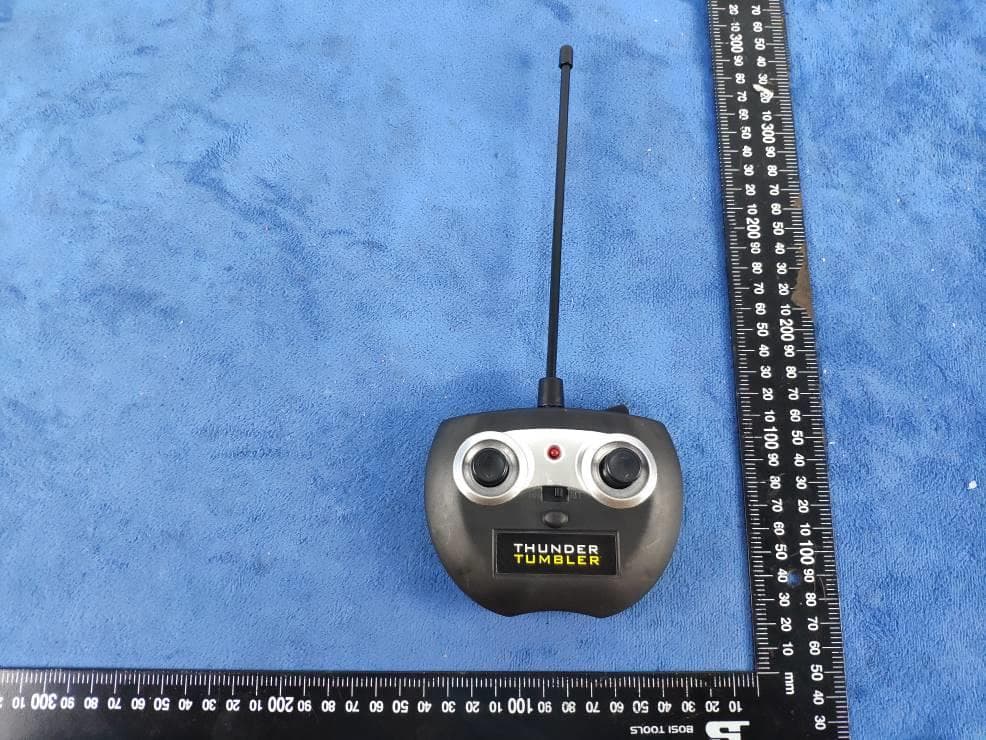Toy RC Monster Spinning Car - FCC ID 2APYEHB2020A49 - Huabo Smart Living Technology Co.,Ltd.