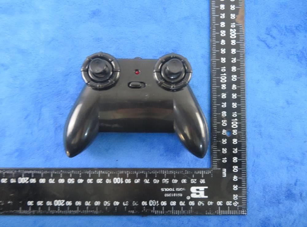 Toy RC Flip Stunt Rally - FCC ID 2APYEHB2021B24GT - Huabo Smart Living Technology Co.,Ltd. (2)