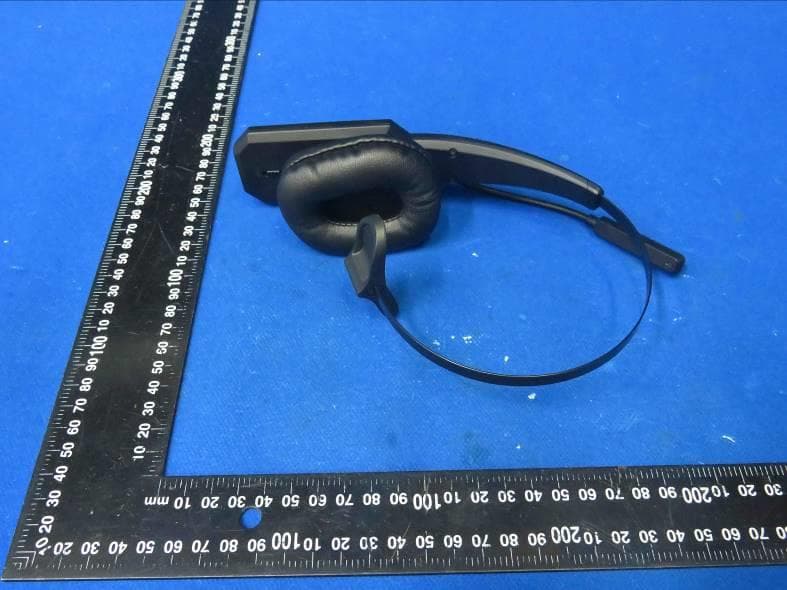 Bluetooth headset - FCC ID 2APZE-A18 - Shenzhen FuShiKe Electronic Co., Ltd (3)