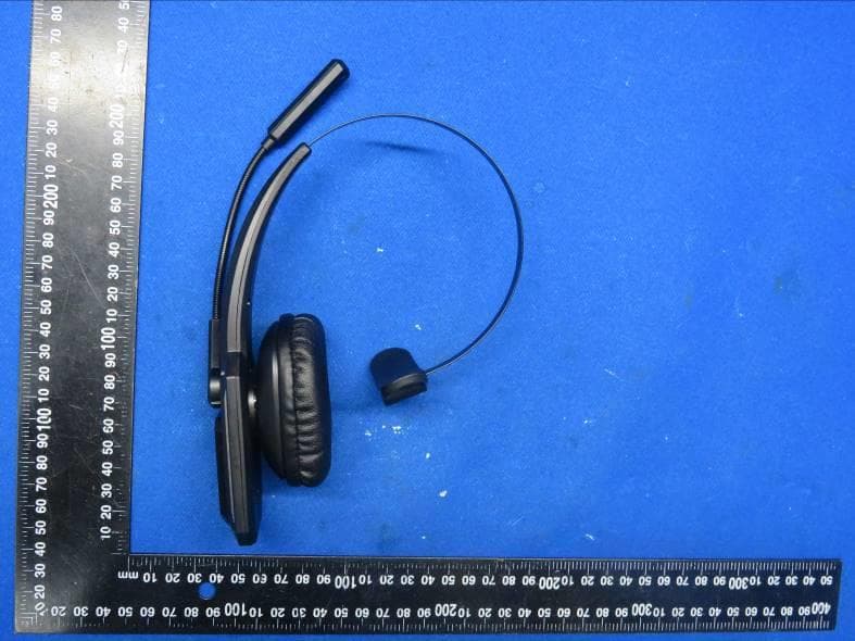 Bluetooth headset - FCC ID 2APZE-A18 - Shenzhen FuShiKe Electronic Co., Ltd (2)