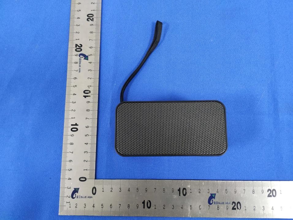 Bluetooth speaker with wireless charger - FCC ID 2AQ2W-B83 - Shenzhen Doageas Technology Co., Ltd.