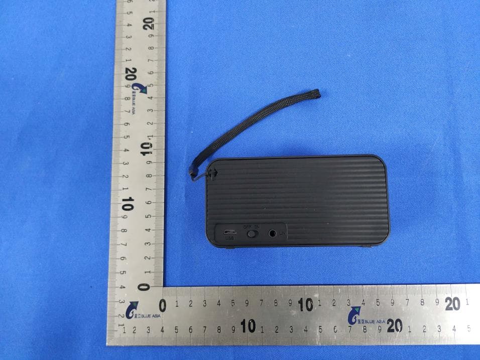 Bluetooth speaker with wireless charger - FCC ID 2AQ2W-B83 - Shenzhen Doageas Technology Co., Ltd. (2)