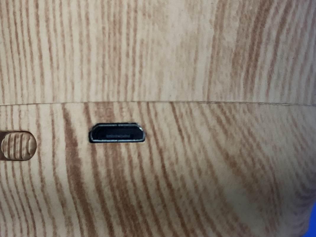 Bluetooth speaker with wireless charger - FCC ID 2AQ2W-B86 - Shenzhen Doageas Technology Co., Ltd. (5)