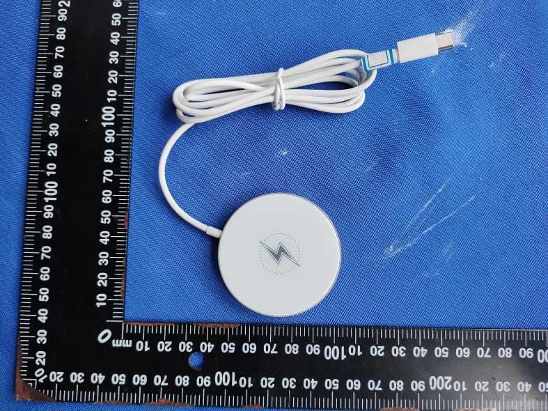 Magnetic Fast Wireless Charging - FCC ID 2AQ2X-MW01 - Shenzhen Lantaisi Technology Co., Ltd.