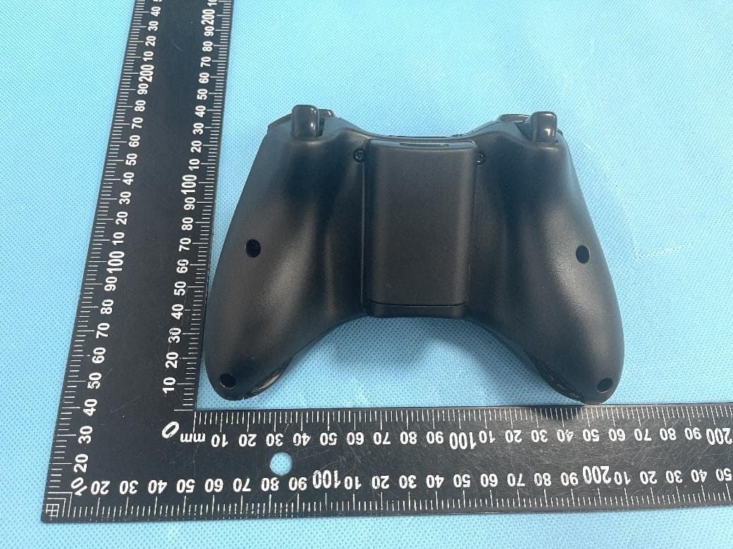 360 2.4G controller (audio) - FCC ID 2AQ4C-Y-D002-592 - Shenzhen YiDianTong Ecommerce Co., Ltd.