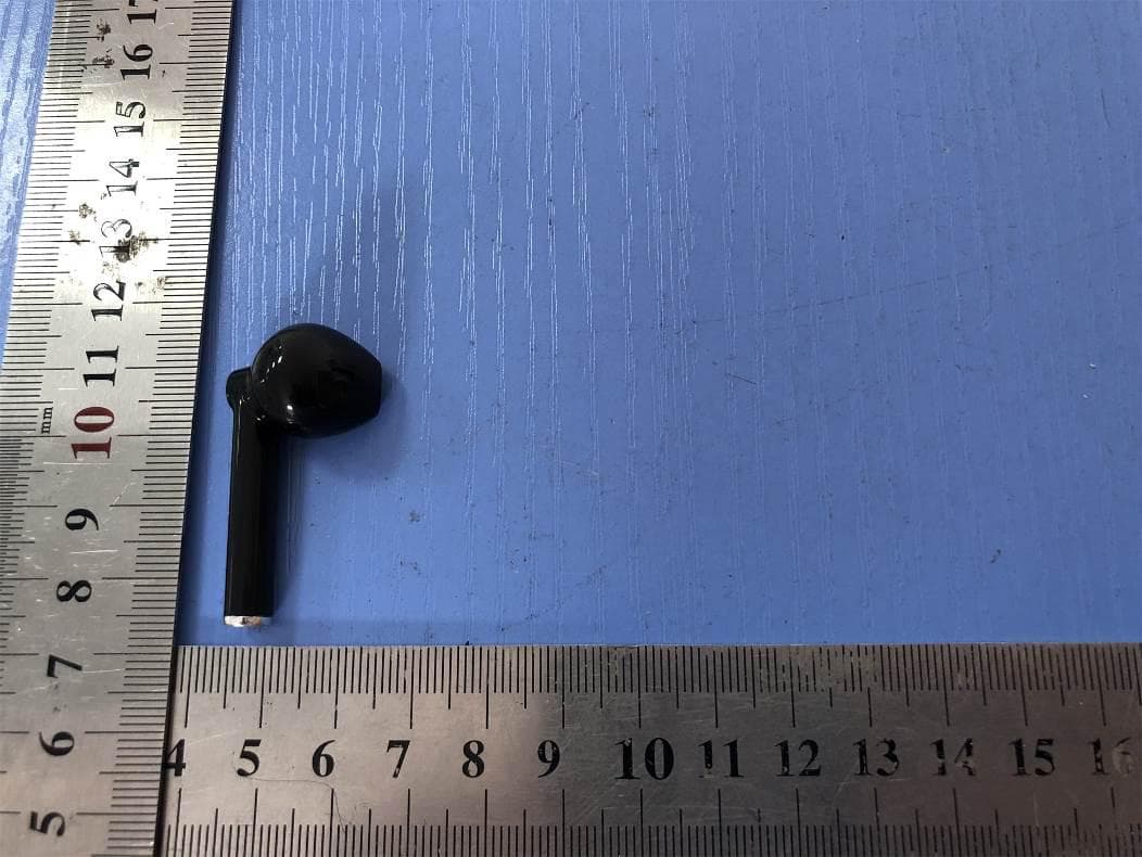 True wireless Earbuds - FCC ID 2AQ5C-14261 - Hypercel Corporation (2)