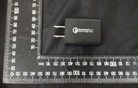 PAZ NITE Illuminated Wireless Charging Stand - FCC ID 2AQ5DPZM0002BK - Imprint Co., Ltd. (2)