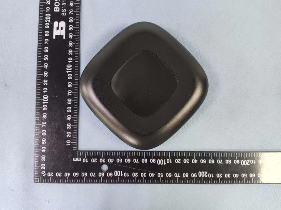 Speakerphone - FCC ID 2AQ5R-HM-5P - Shenzhen KTC Commercial Display Technology CO.,LTD. (2)