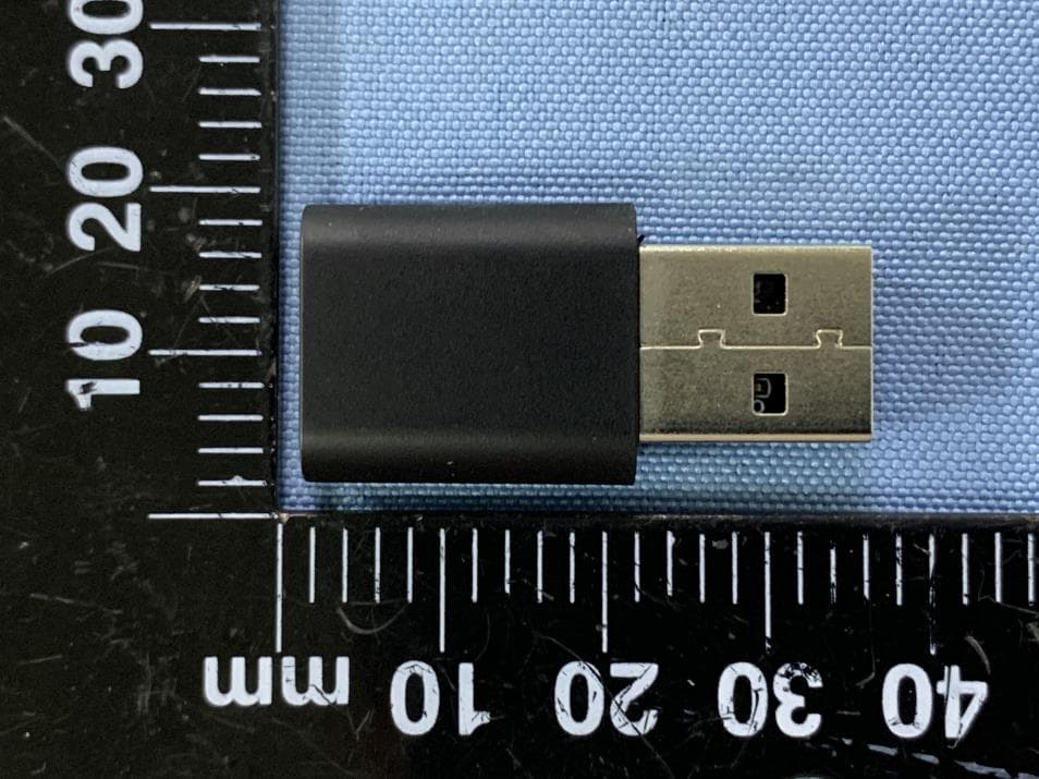 Dongle - FCC ID 2AQ5R-UB01 - Shenzhen KTC Commercial Display Technology CO.,LTD. (2)