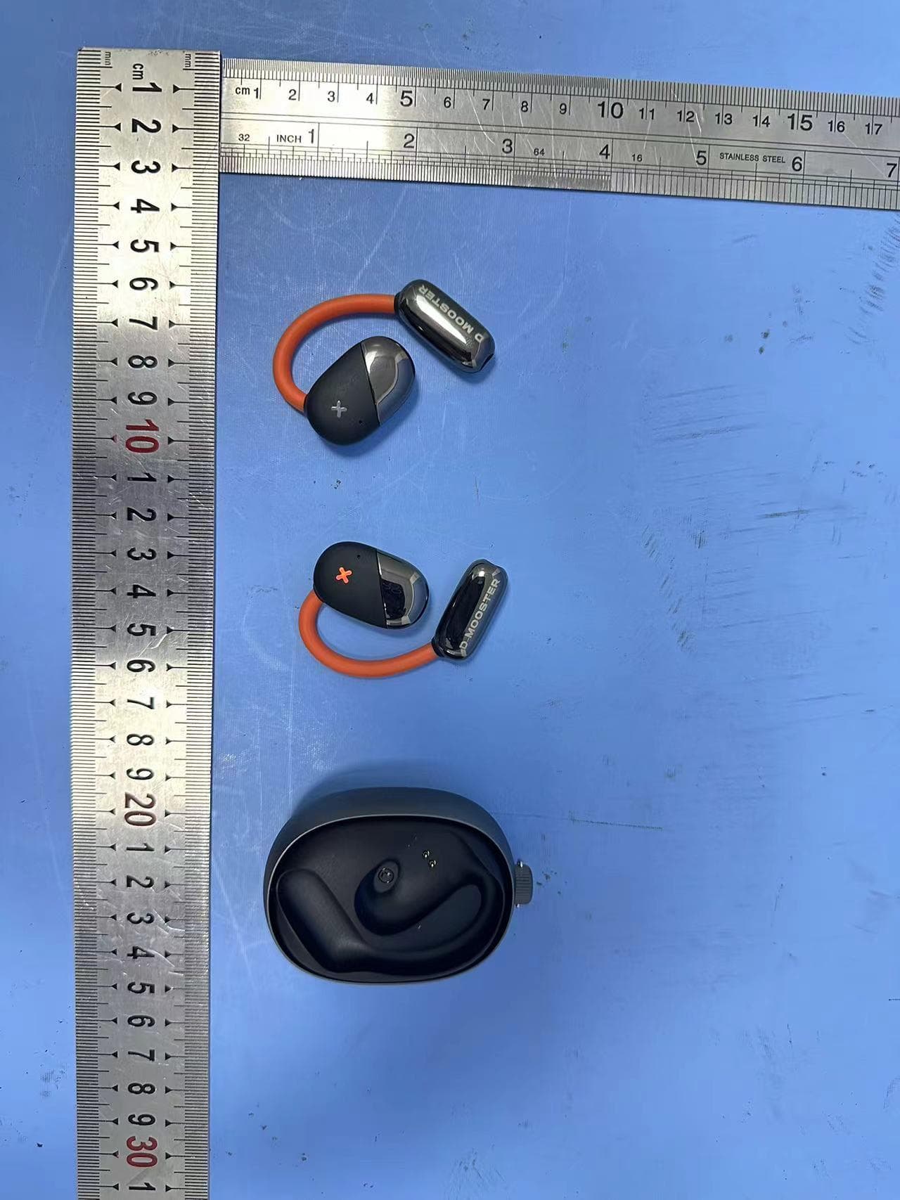 Bluetooth headset - FCC ID 2AQ9R-D72 - Shenzhen Elenose Technology Co. LTD (2)
