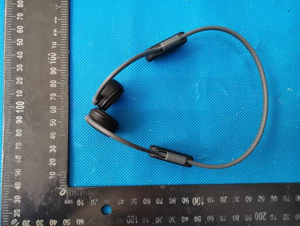 Bluetooth Headphone - FCC ID 2AQ9RBH5282 - Shenzhen Elenose Technology Co. LTD (2)