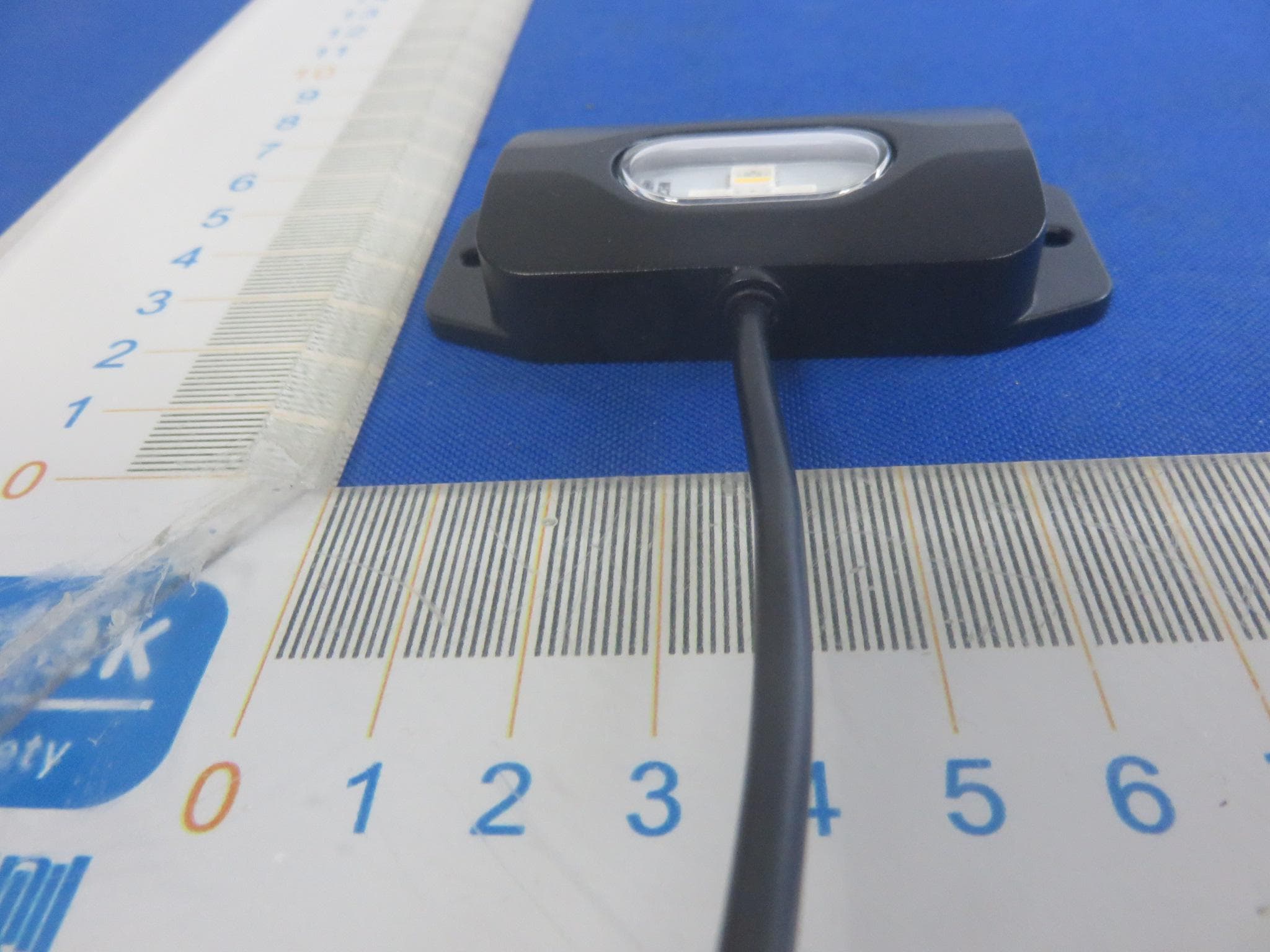 RGBW LED Rock Lights - FCC ID 2AQA6-B7080 - Shenzhen Intellirocks Tech. Co., Ltd. (5)