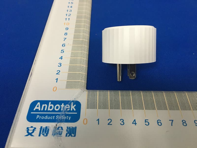 Smart Wi-Fi Plug - FCC ID 2AQA6-H5081 - Shenzhen Intellirocks Tech. Co., Ltd. (2)
