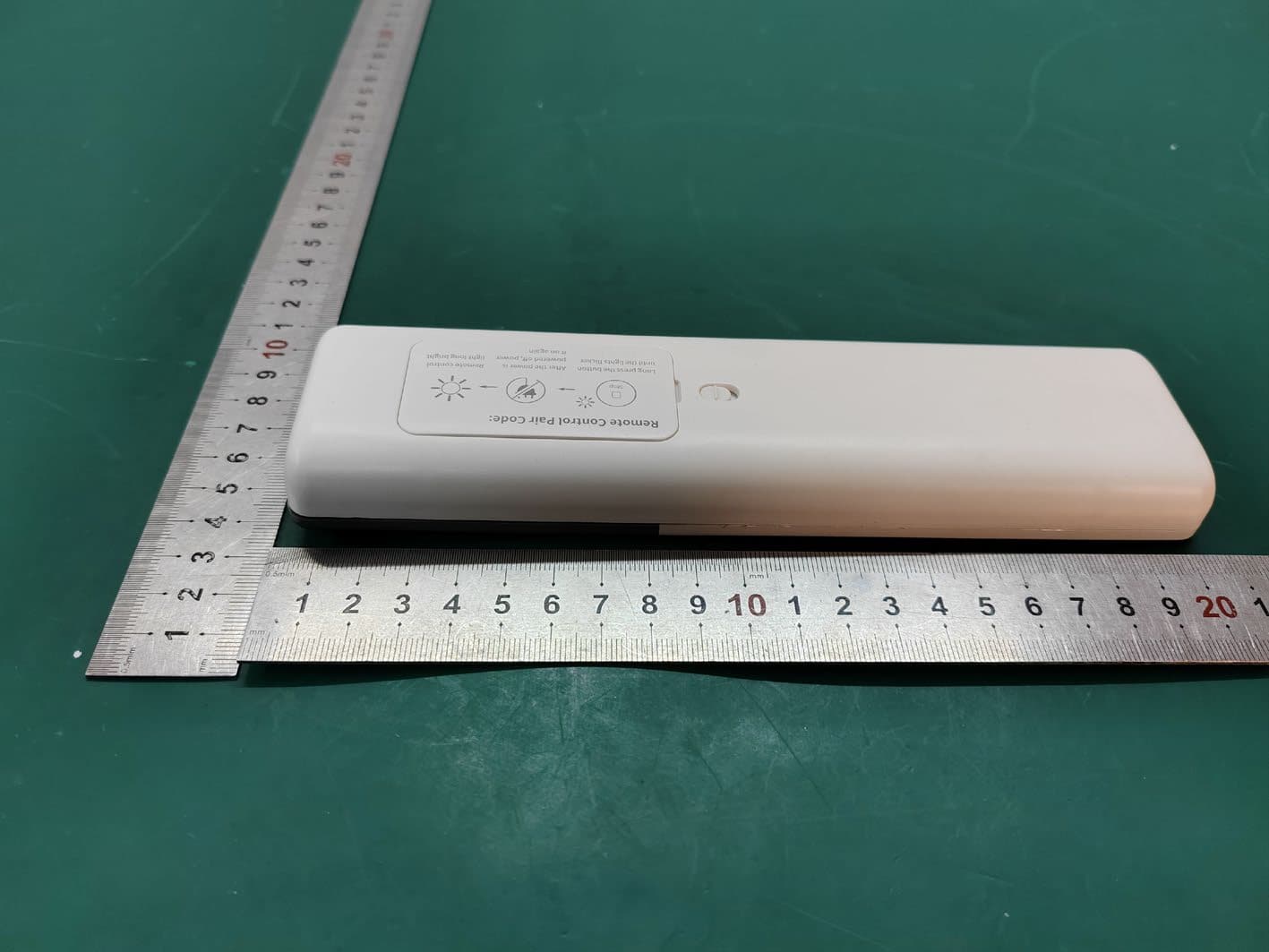 Remote Control - FCC ID 2AQBG-RCC18 - Zhejiang Yihe Sanitary Ware Co., Ltd. (4)