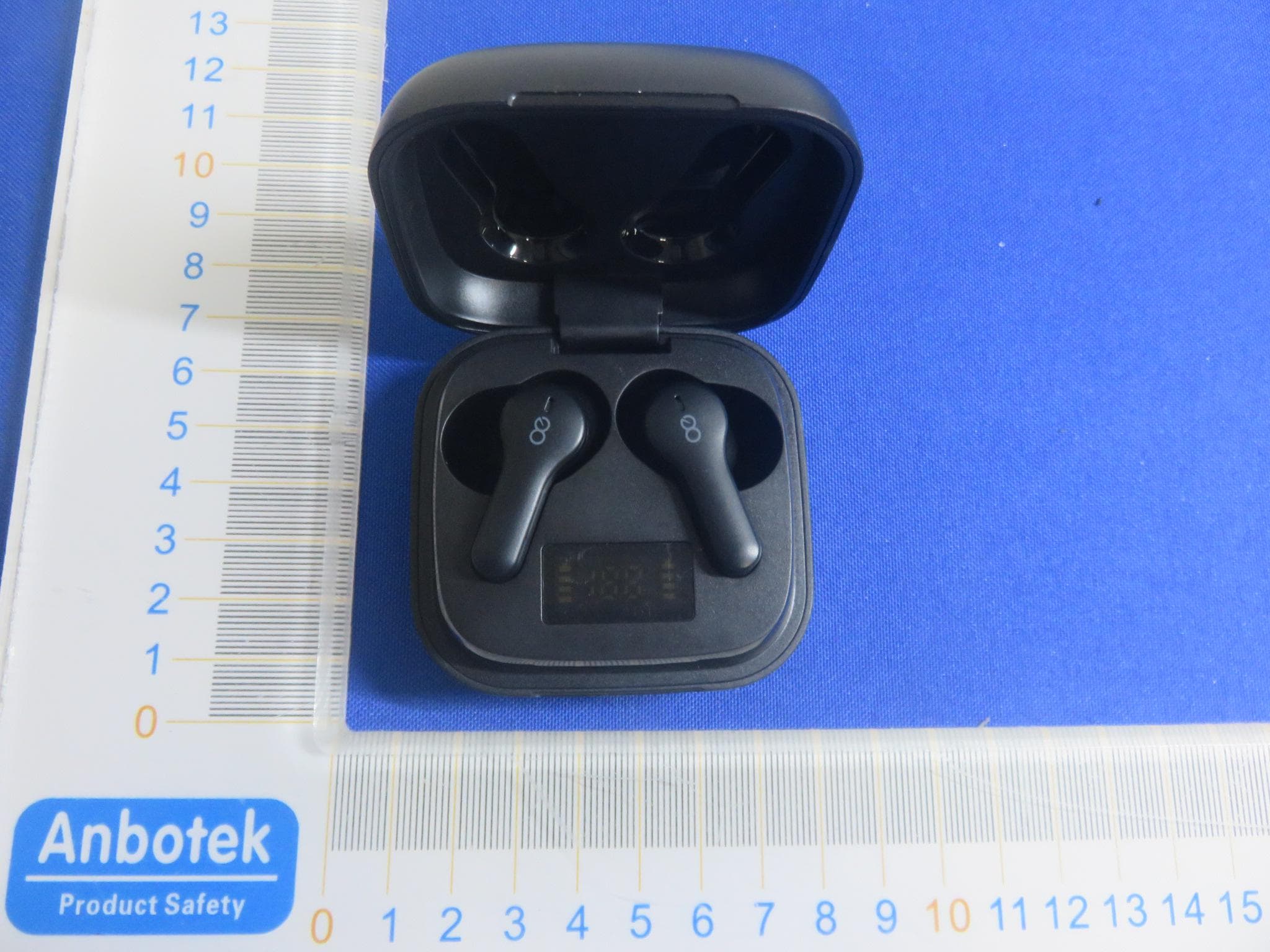 Bluetooth Earphones - FCC ID 2AQK8-D65 - Chandasung Tech (Shenzhen) Co., Ltd. (4)