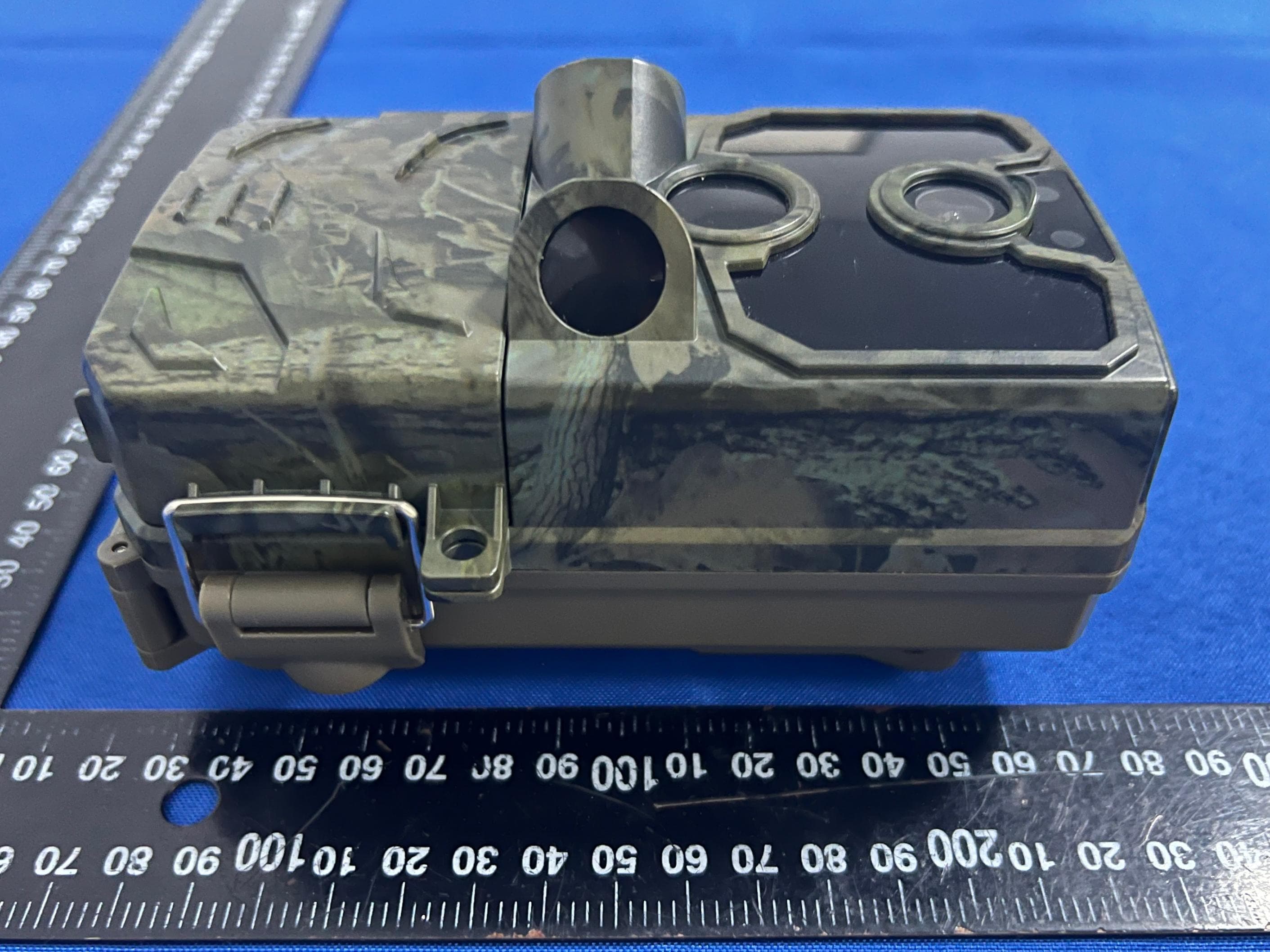 Hunting Camera - FCC ID 2AQKA-E205WS - Shenzhen Fowke Innovation Technology Co., Ltd (4)