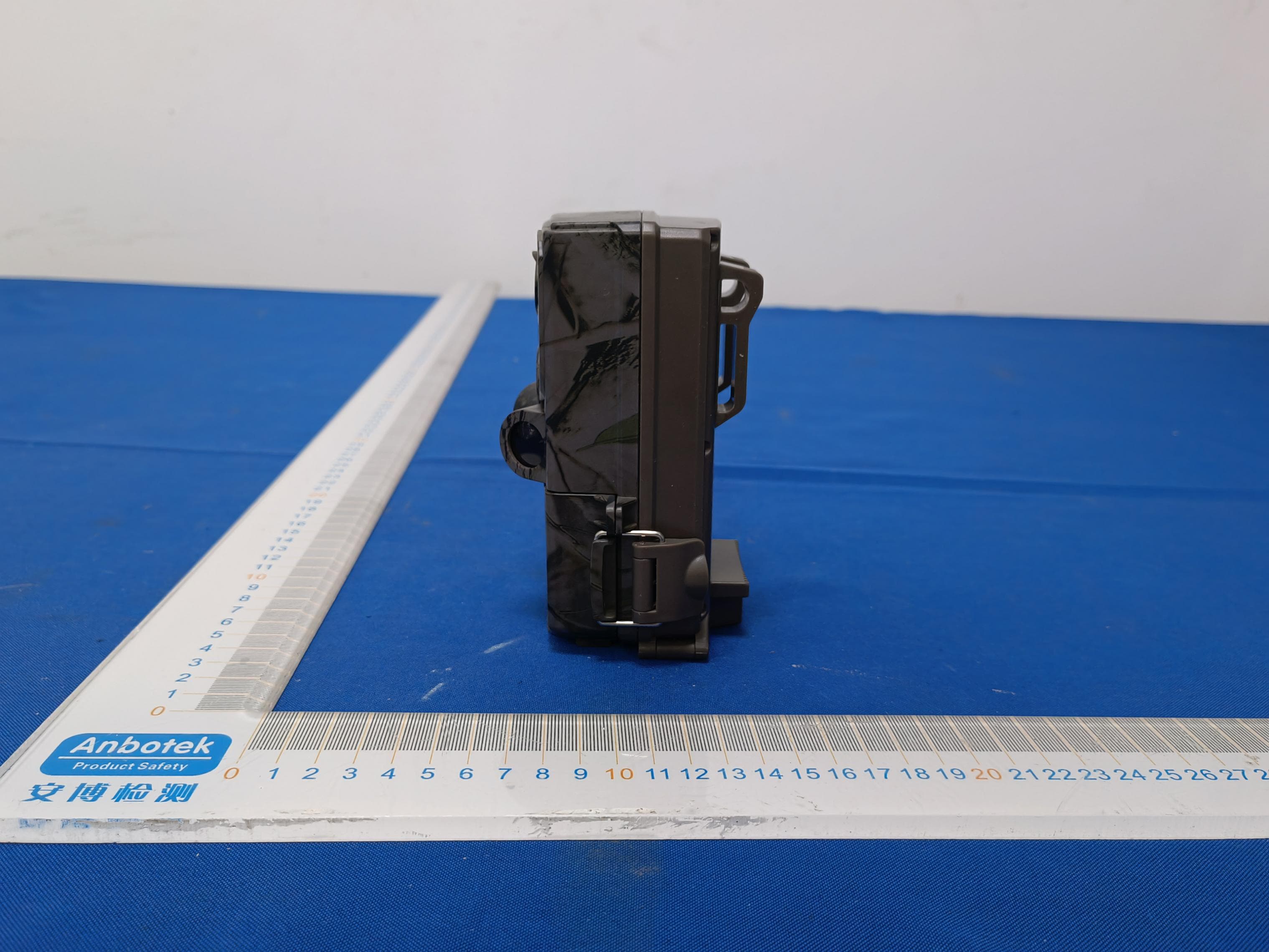 Hunting Camera - FCC ID 2AQKA-E206W-SPS - Shenzhen Fowke Innovation Technology Co., Ltd (4)