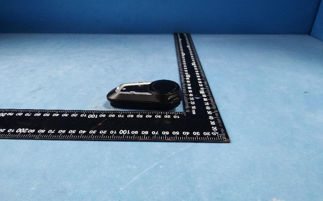 Motorcycle Bluetooth intercom - FCC ID 2AQN2-V10S - Shenzhen winnerelec Industrial CO.,LTD (4)