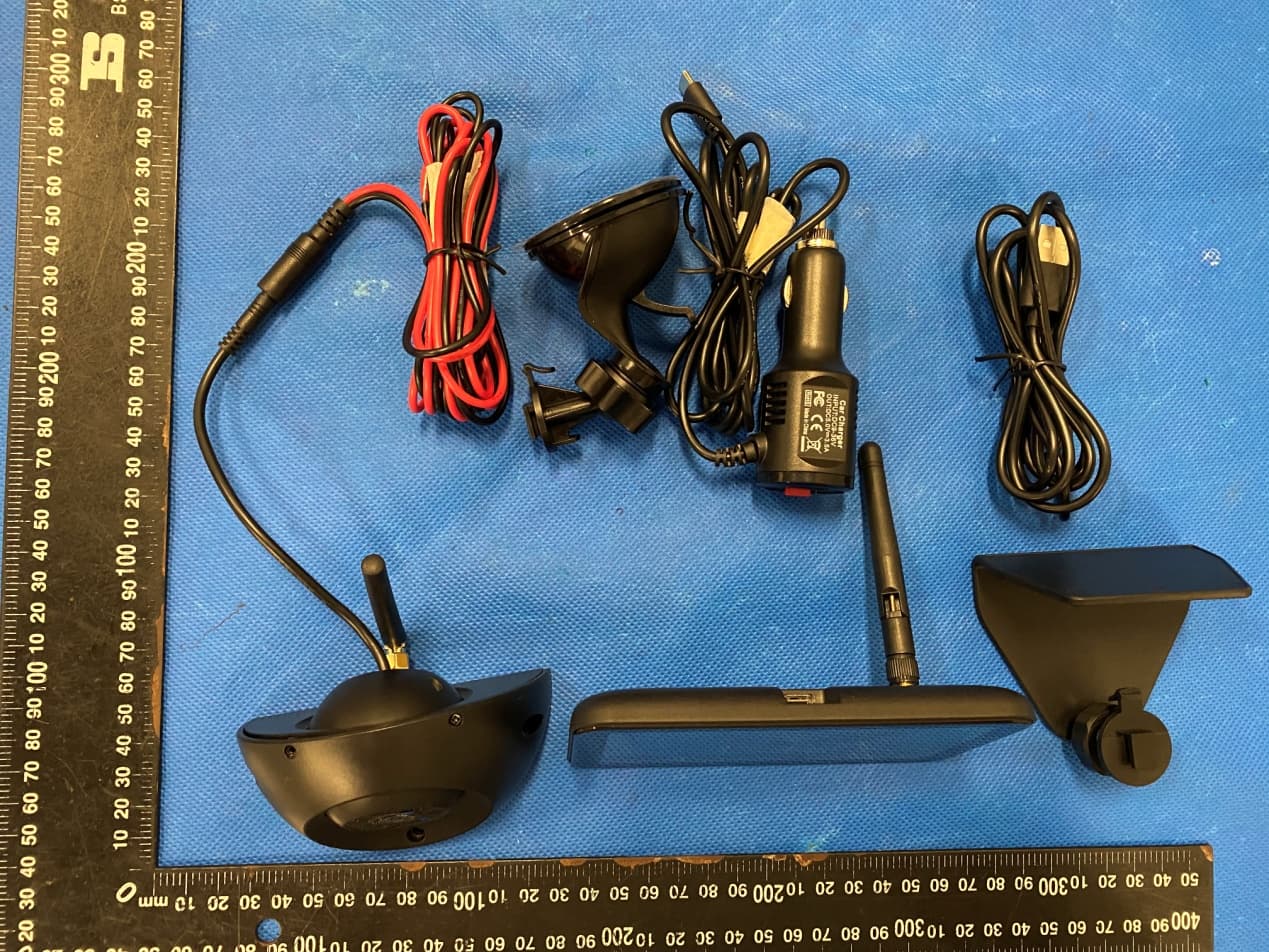 Wireless Backup camera System - FCC ID 2AQNR-M502630CS - SHENZHEN SUNVEYTECH CO.,LTD (2)
