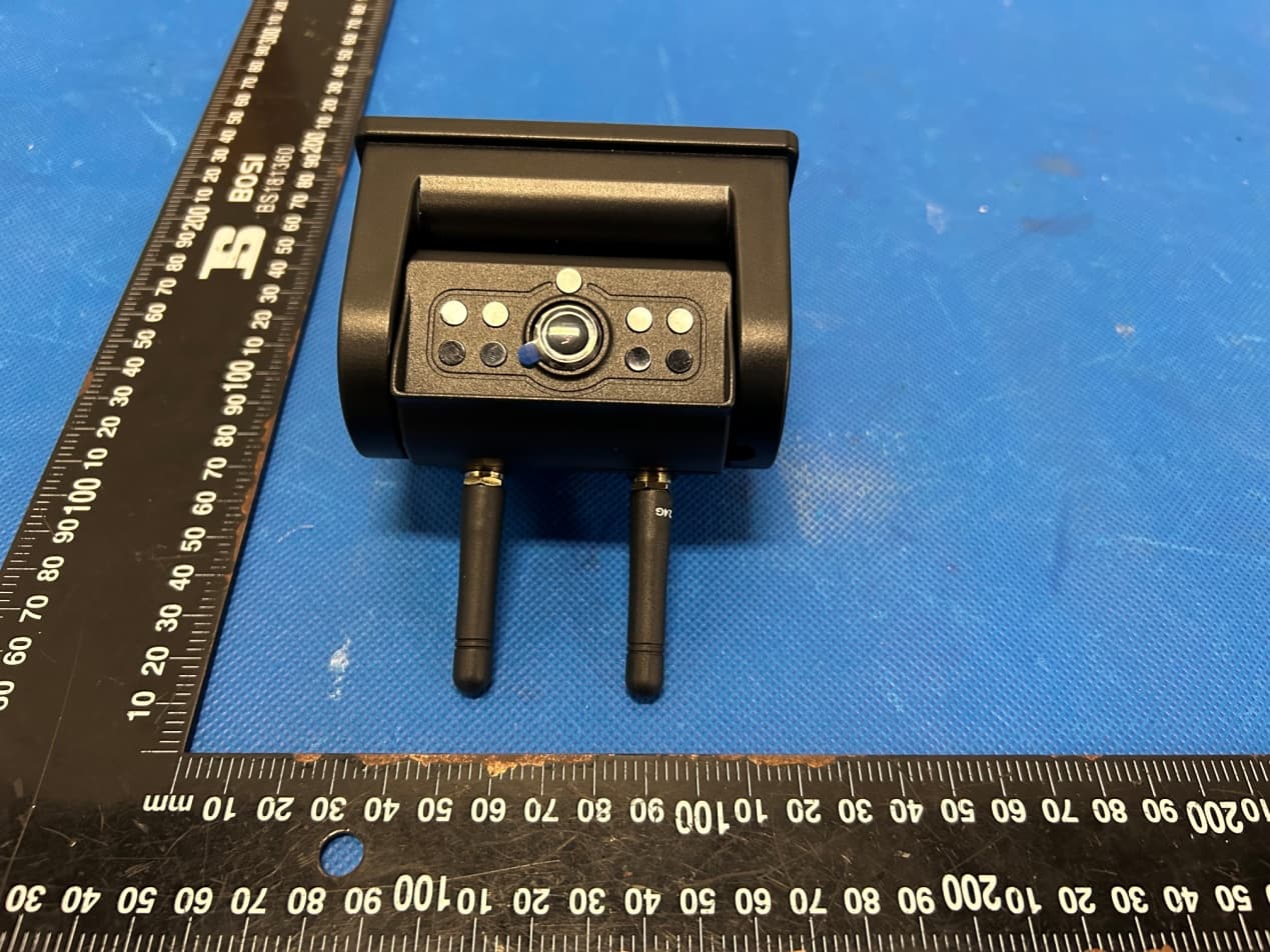 Wireless Backup camera System - FCC ID 2AQNR-MYTB703 - SHENZHEN SUNVEYTECH CO.,LTD (4)