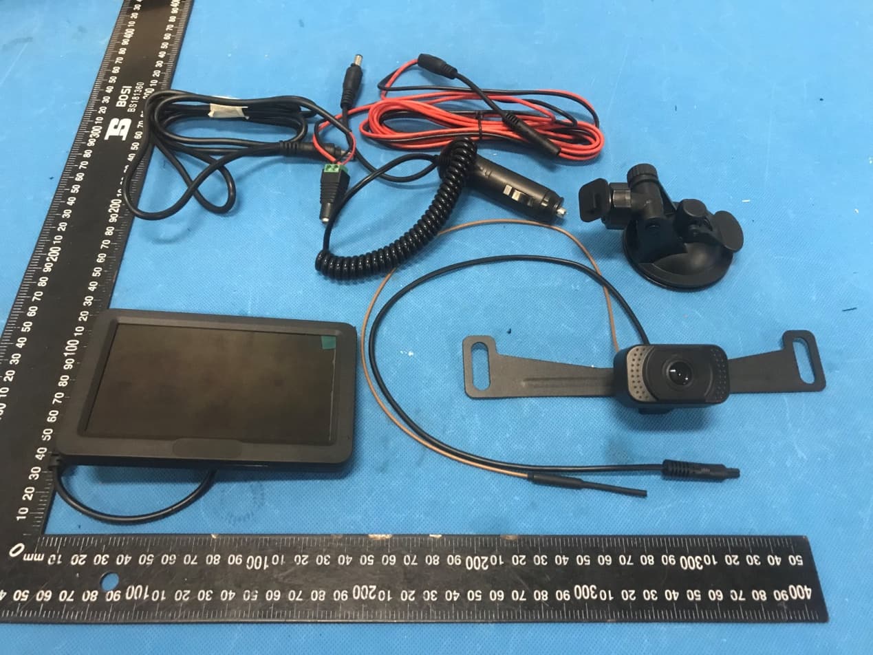 Wireless Backup camera System - FCC ID 2AQNR-SWDM2505006 - SHENZHEN SUNVEYTECH CO.,LTD (3)