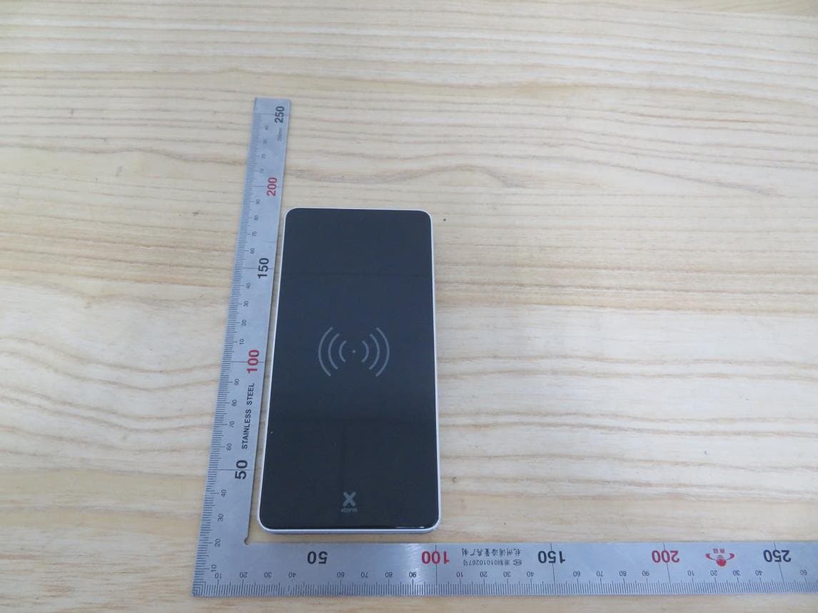 Xtorm Power Bank Wireless 8000 - Alpha - FCC ID 2AQOFDS200 - Telco Accessories B.V. (4)