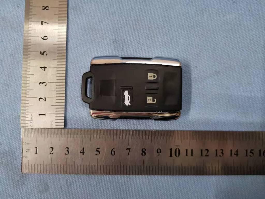 remote - FCC ID 2AQPB-BAP9396 - Boost Auto Parts LLC (2)