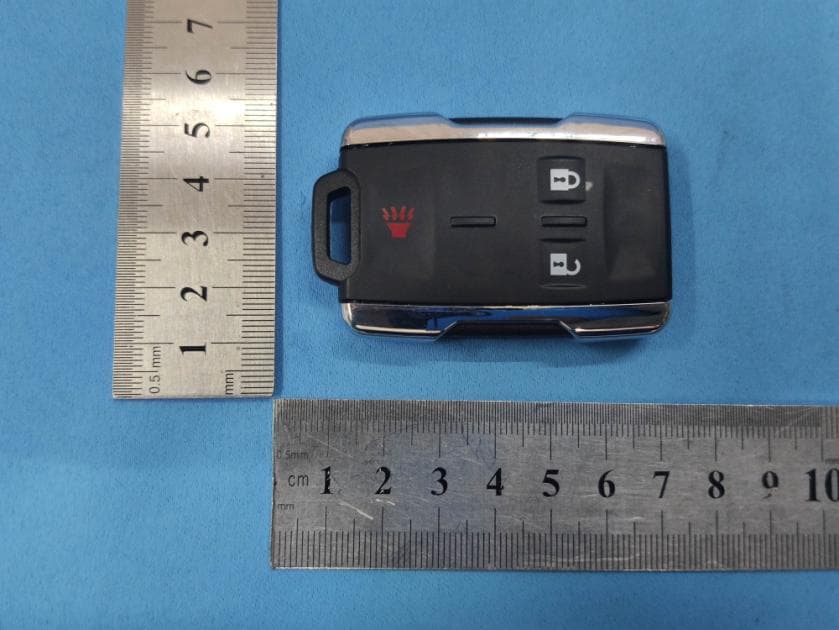 remote - FCC ID 2AQPB-BAPTREV - Boost Auto Parts LLC (2)