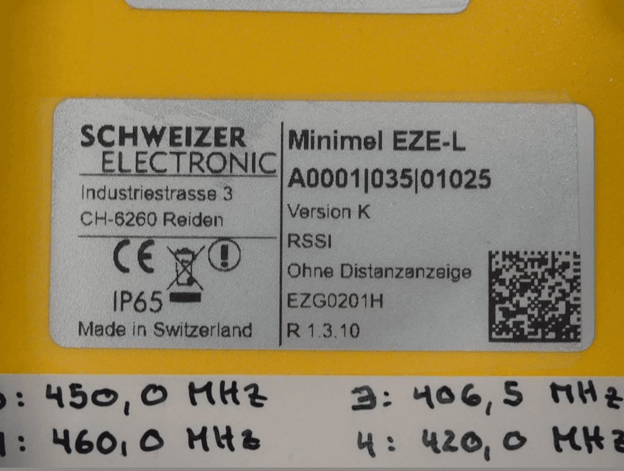 Radio-based railworker warning system - FCC ID 2AQQU-EZG0201H - Schweizer Electronic AG