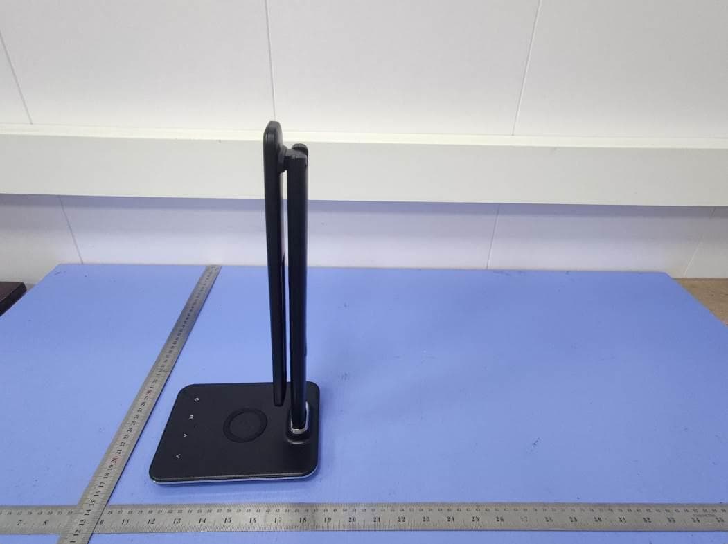LED Desk Lamp with Wireless Charger - FCC ID 2AQRG-U13Q2 - Shenzhen Feihe Electronics Co., Ltd (4)