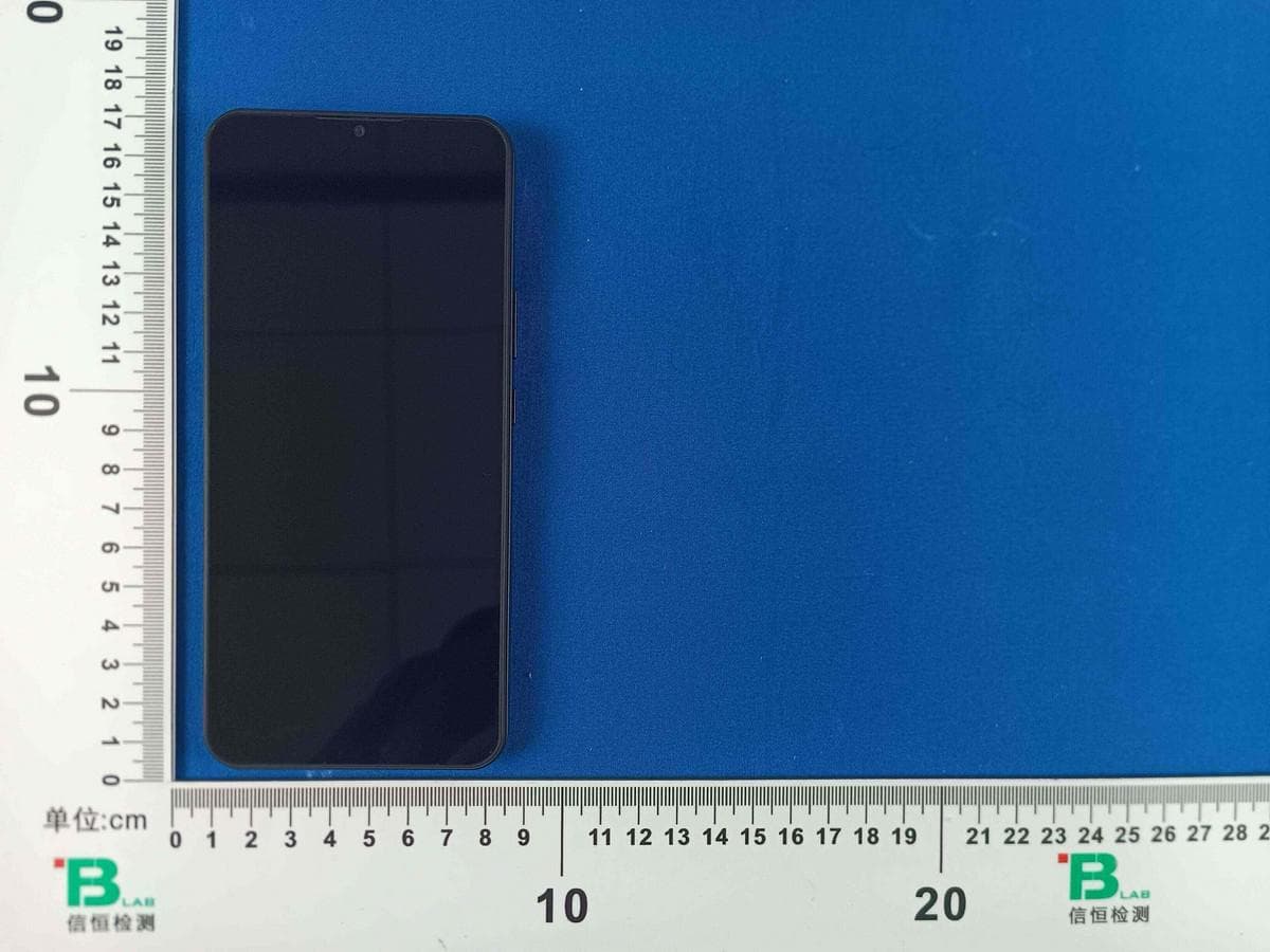 Smart Phone - FCC ID 2AQRM-A65M - FOXX Development Inc. (2)