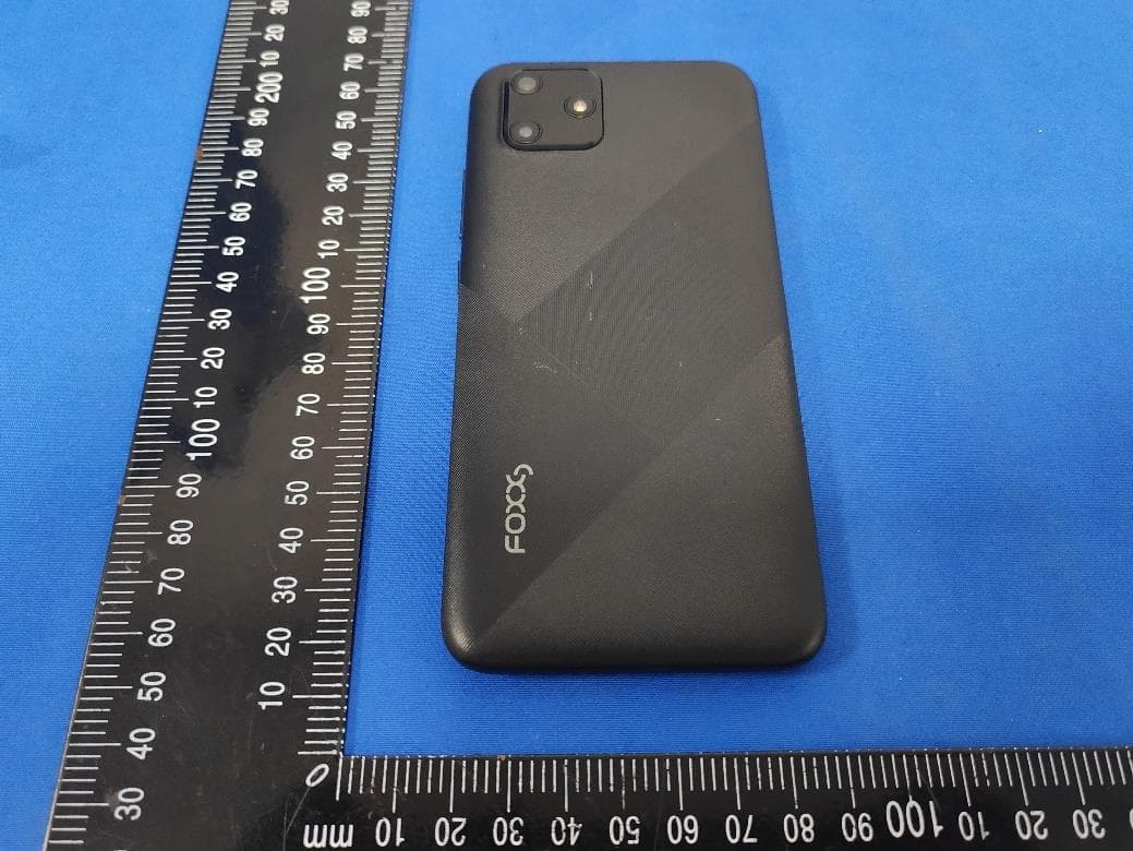 Smart phone - FCC ID 2AQRMA56 - FOXX Development Inc. (2)