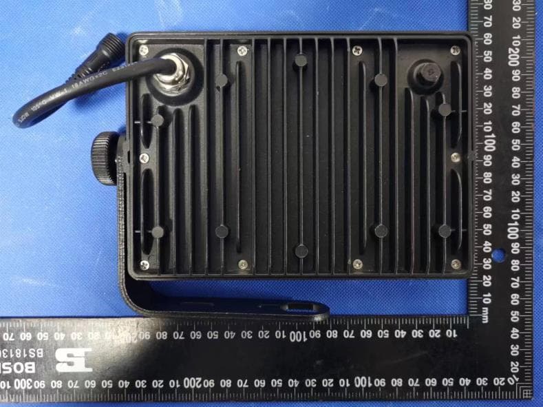 LED Flood Light - FCC ID 2AQSN-DCPFLD30 - DALS Lighting, Inc