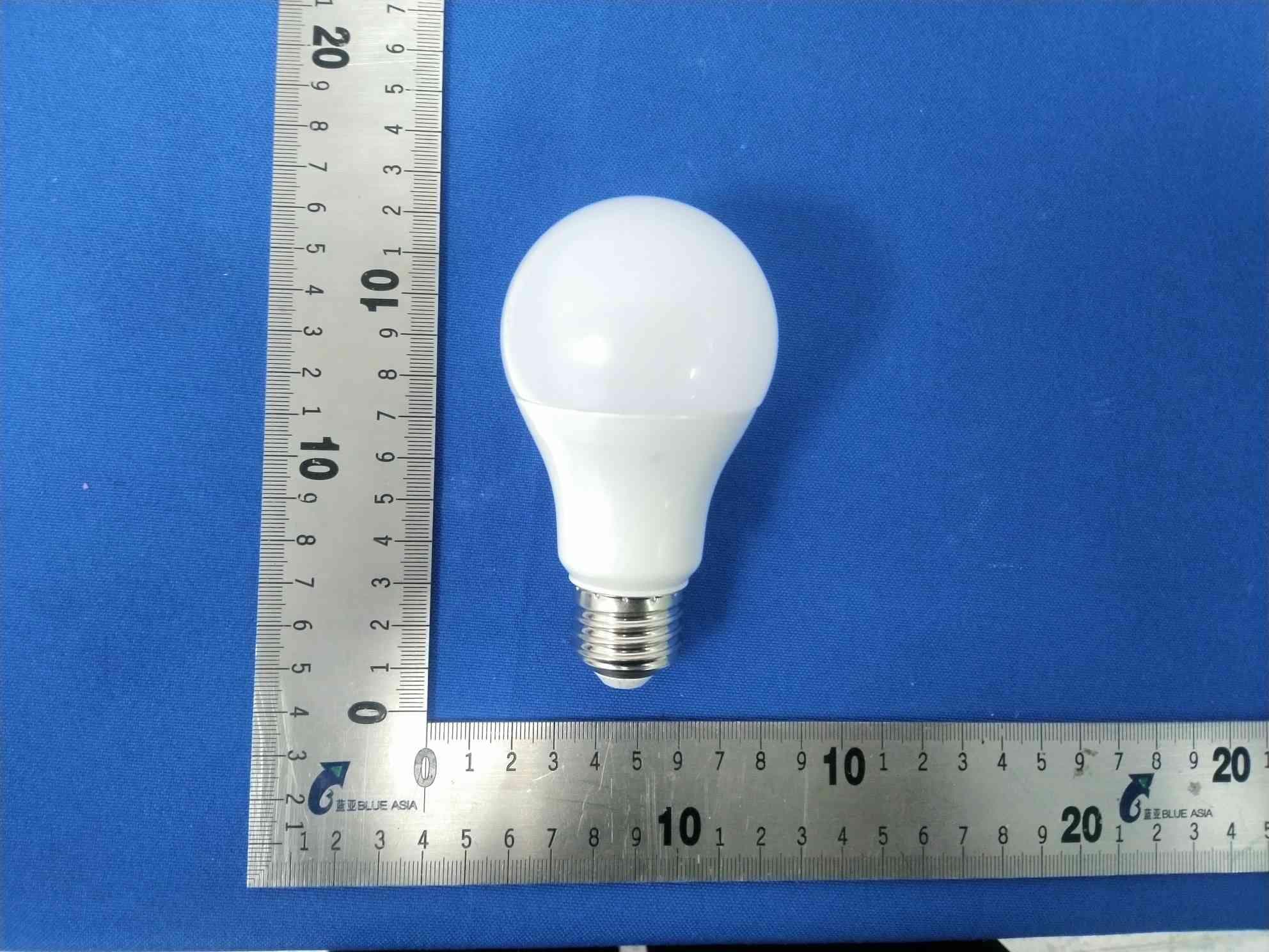 LED bulb - FCC ID 2AQUQGB35798 - Globe Electric Company Inc.