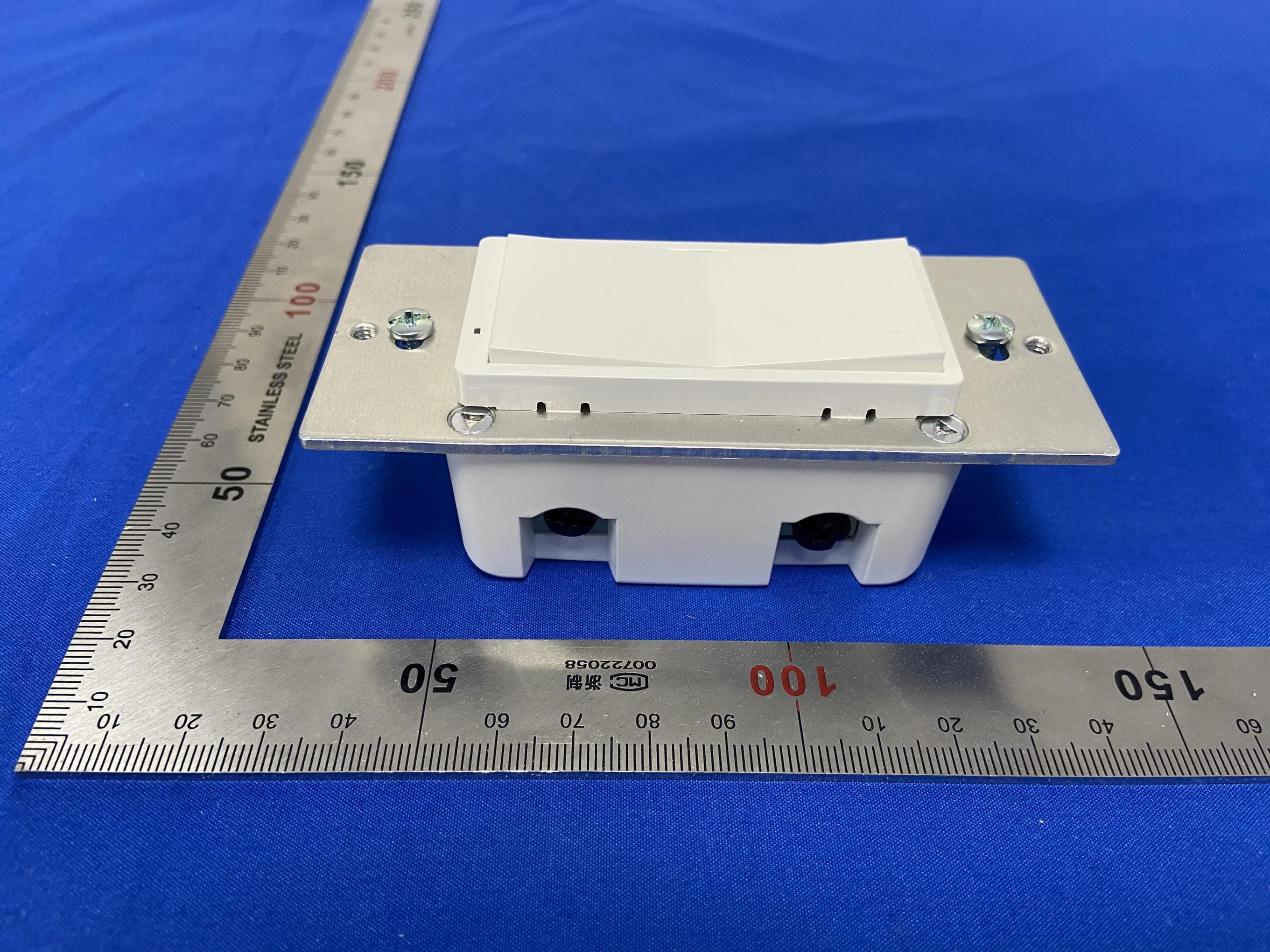 Wi-Fi Samrt Switch - FCC ID 2AQURWF30S - NIE-TECH CO., LTD (3)