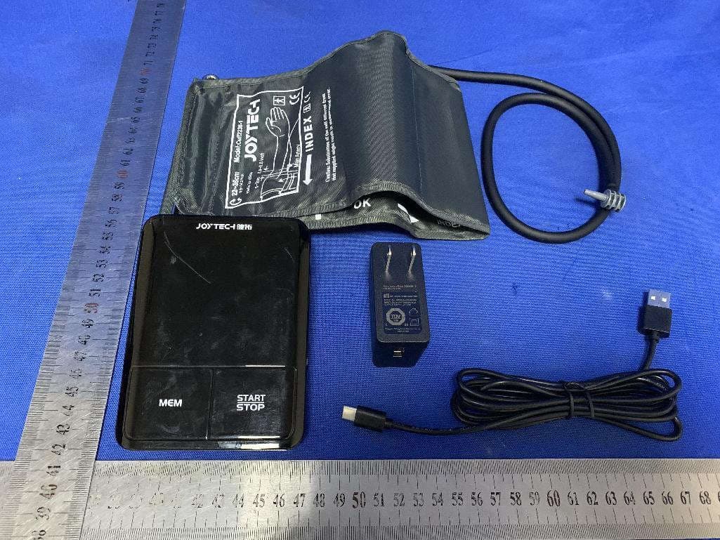 Arm-type Fully Automatic Digital Blood Pressure Monitor - FCC ID 2AQVU0035 - JOYTECH HEALTHCARE CO., LTD. (3)