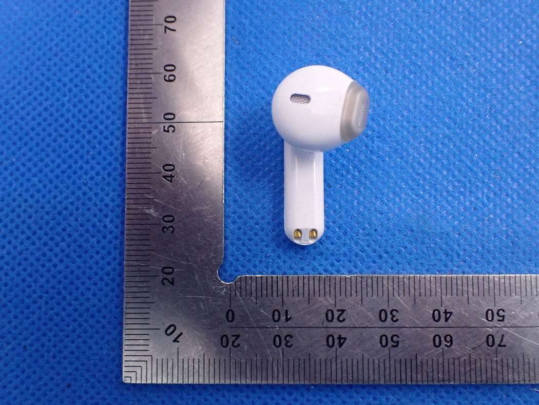 Bluetooth earphone - FCC ID 2AR23-A2 - Shenzhen Mees Hi-Tech Co., Ltd (3)