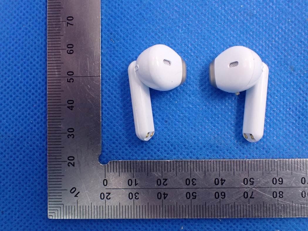 Bluetooth earphone - FCC ID 2AR23-A2 - Shenzhen Mees Hi-Tech Co., Ltd (2)