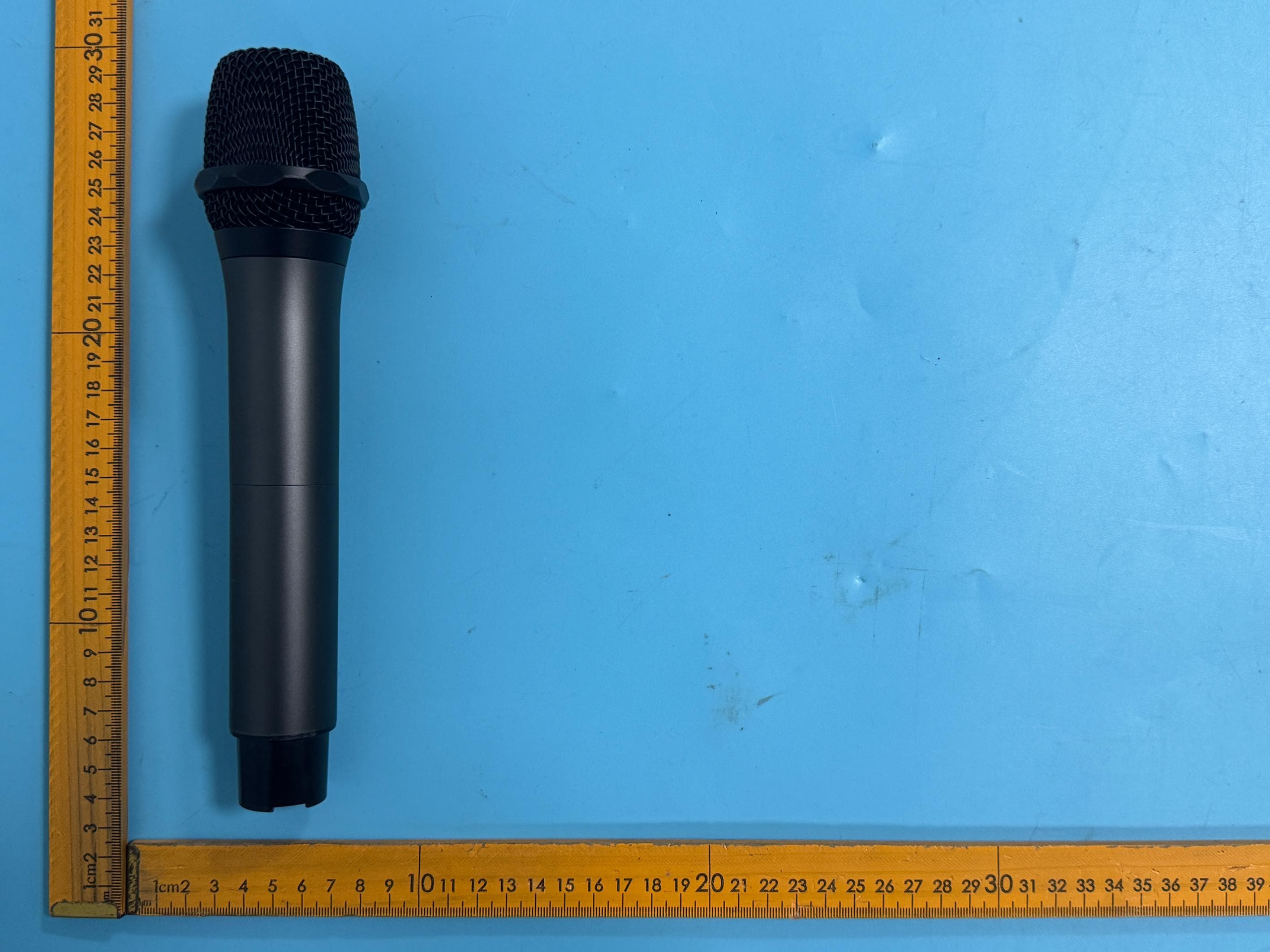 UHF Wireless Microphone - FCC ID 2AR2S-DLM5401 - MMD Hong Kong Holding Limited (3)