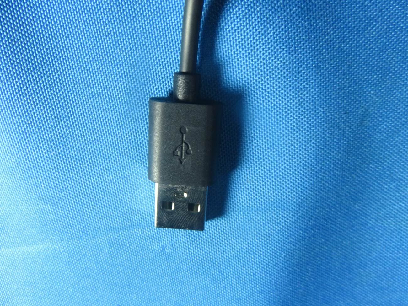 Wireless over-ear headphones - FCC ID 2AR2SL3 - MMD Hong Kong Holding Limited (5)